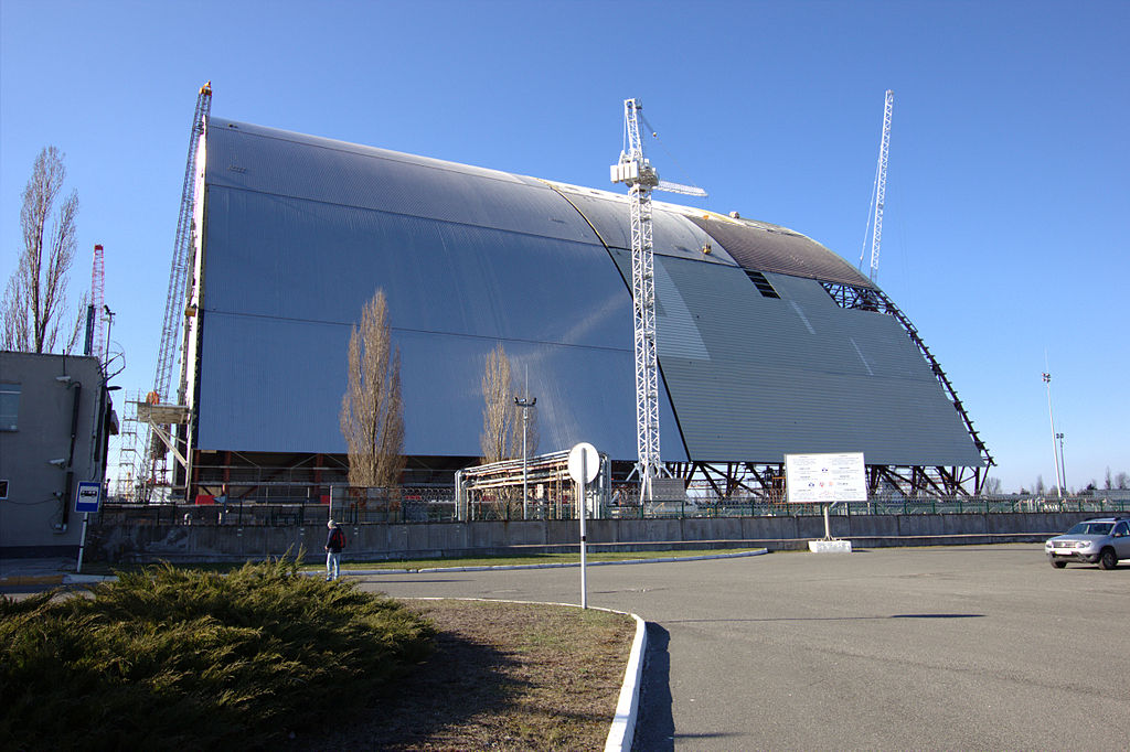 New Safe Confinement under construction in April 2015. Seen are the two sections joined together and nearing completion. Taken from adjacent car park.