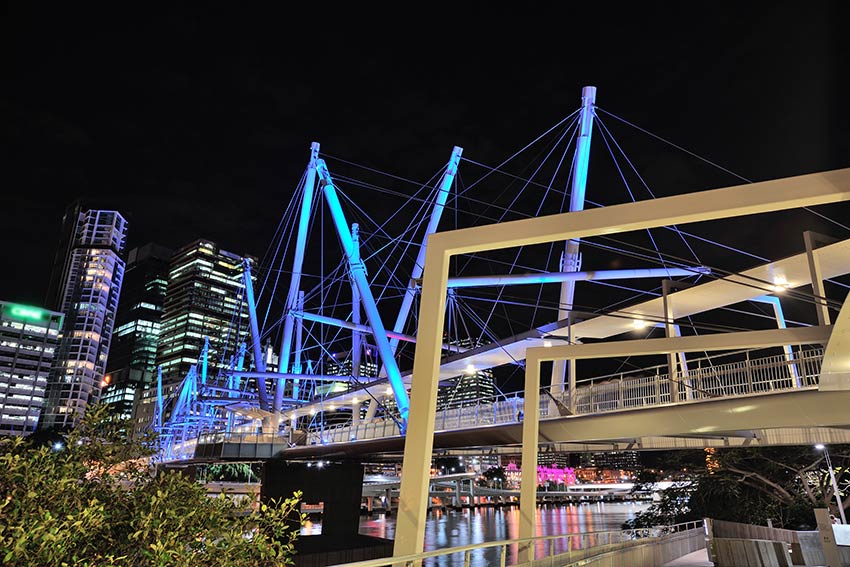 Kurilpa Bridge of Brisbane at night